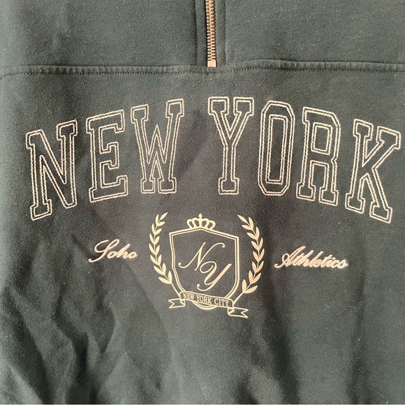 Preppy New York soho athletics Green Half-Zip Sweater - Picture 10 of 10